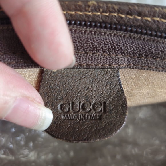 SOLD // Authentic Gucci vintage clutch - Picture 13 of 13